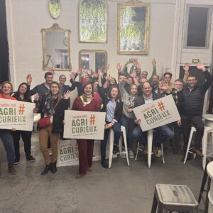 Photo de groupe pour le lancement de la 8e édition dans l'Oise de l'Agricurieux Tour.